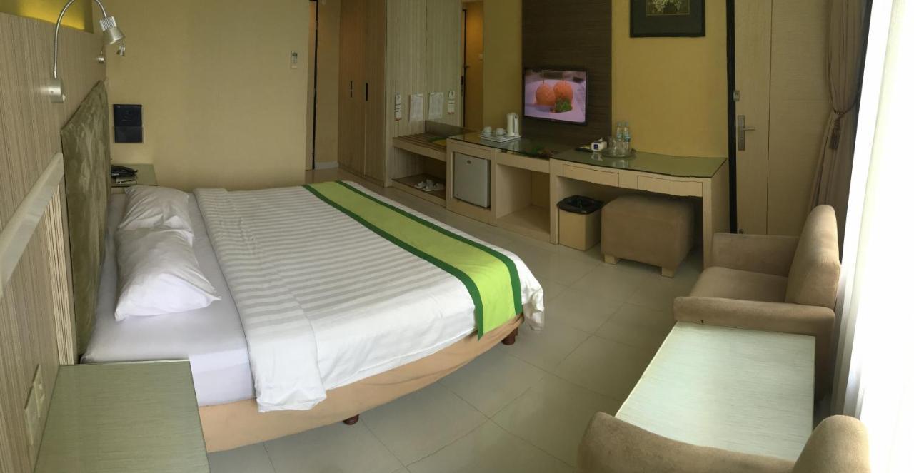 Hotel Wisata Niaga Пурвокерто Экстерьер фото