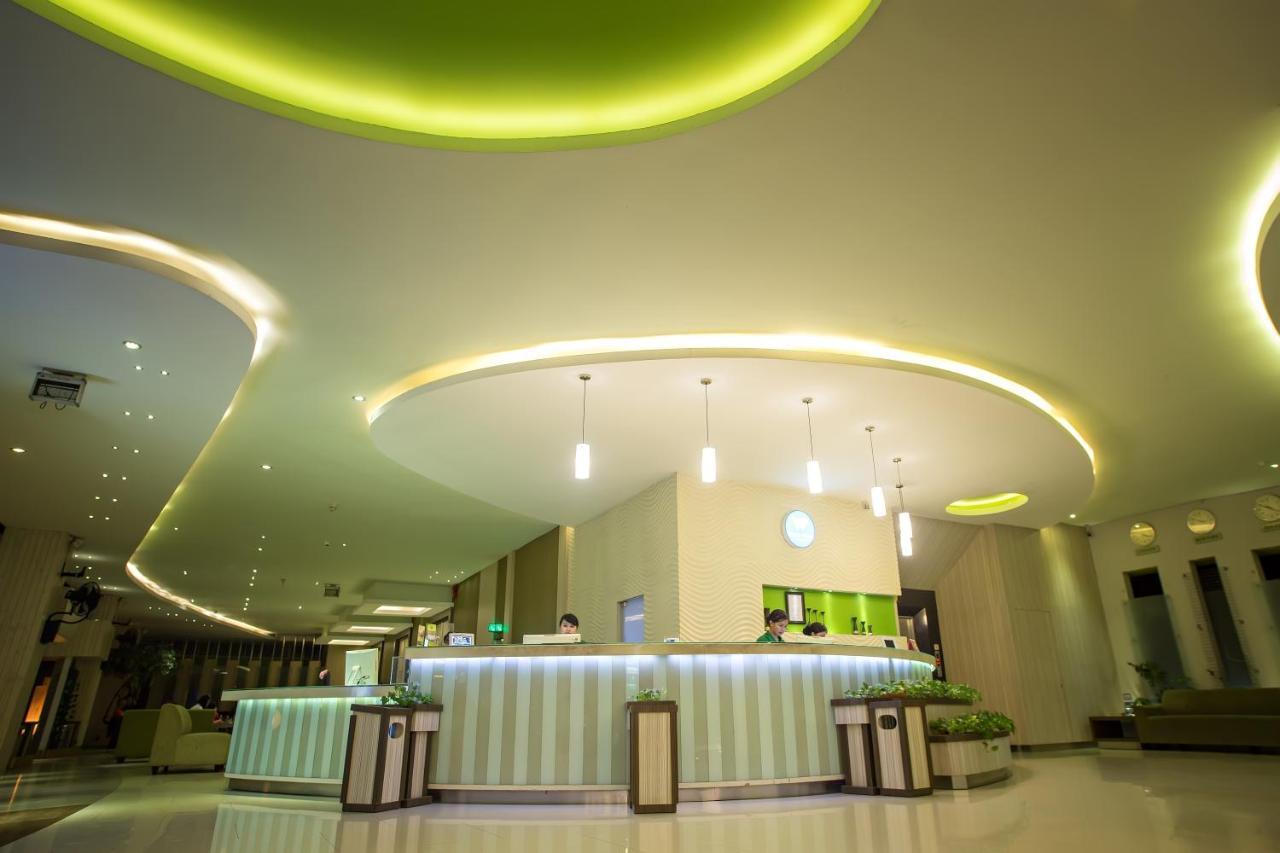 Hotel Wisata Niaga Пурвокерто Экстерьер фото